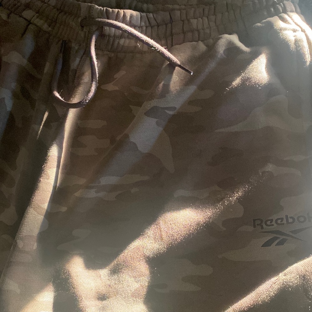 Mens Reebok Camo size Lg